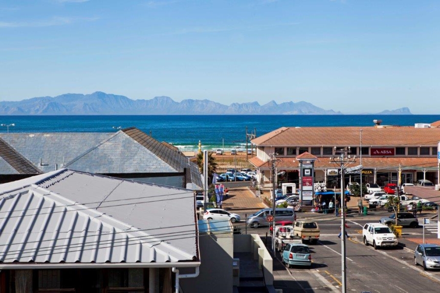 8 Bedroom Property for Sale in Fish Hoek Western Cape
